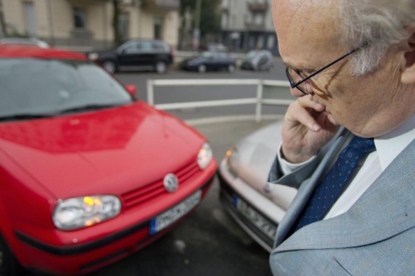 Ratgeber: Ältere Autofahrer sicher unterwegs 