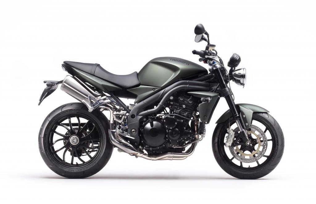 Triumph Speed Triple in Matt Khaki Green.