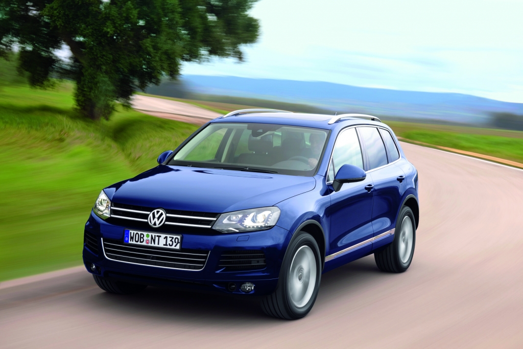 VW Touareg Hybrid: Dünenwanderer mit Doppelantrieb 