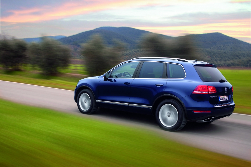 VW Touareg Hybrid: Dünenwanderer mit Doppelantrieb 