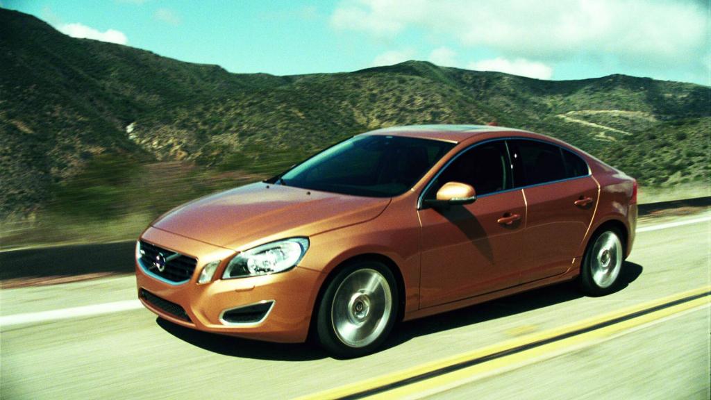 Volvo S60. 