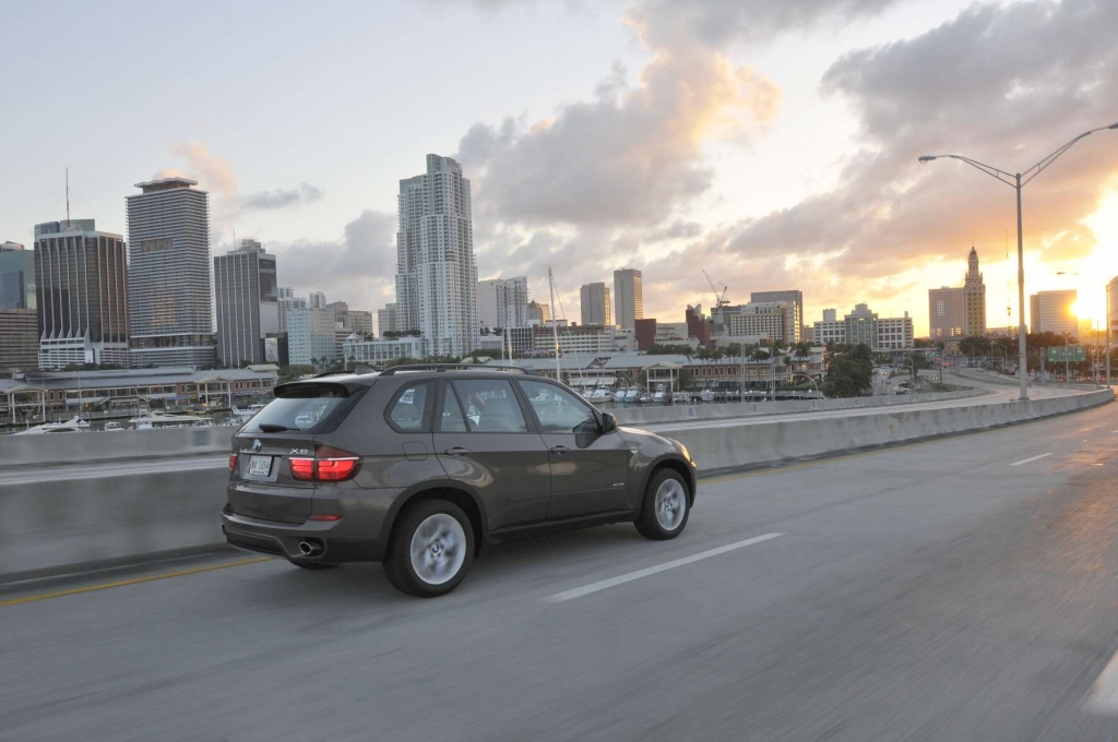  BMW X5: Bekanntes Gesicht, sparsamere Motoren 