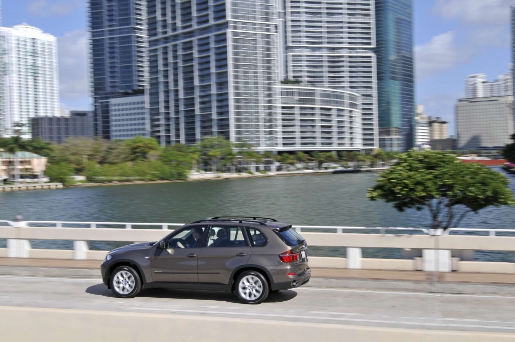  BMW X5: Bekanntes Gesicht, sparsamere Motoren 