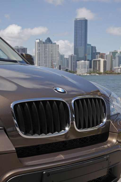  BMW X5: Bekanntes Gesicht, sparsamere Motoren 