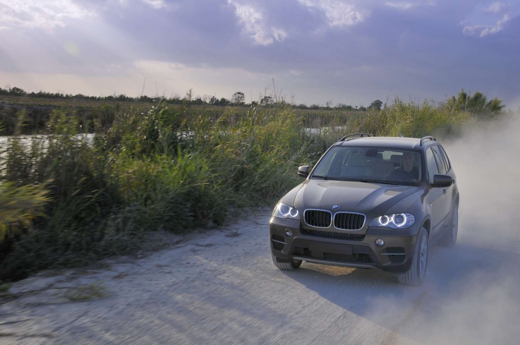  BMW X5: Bekanntes Gesicht, sparsamere Motoren 