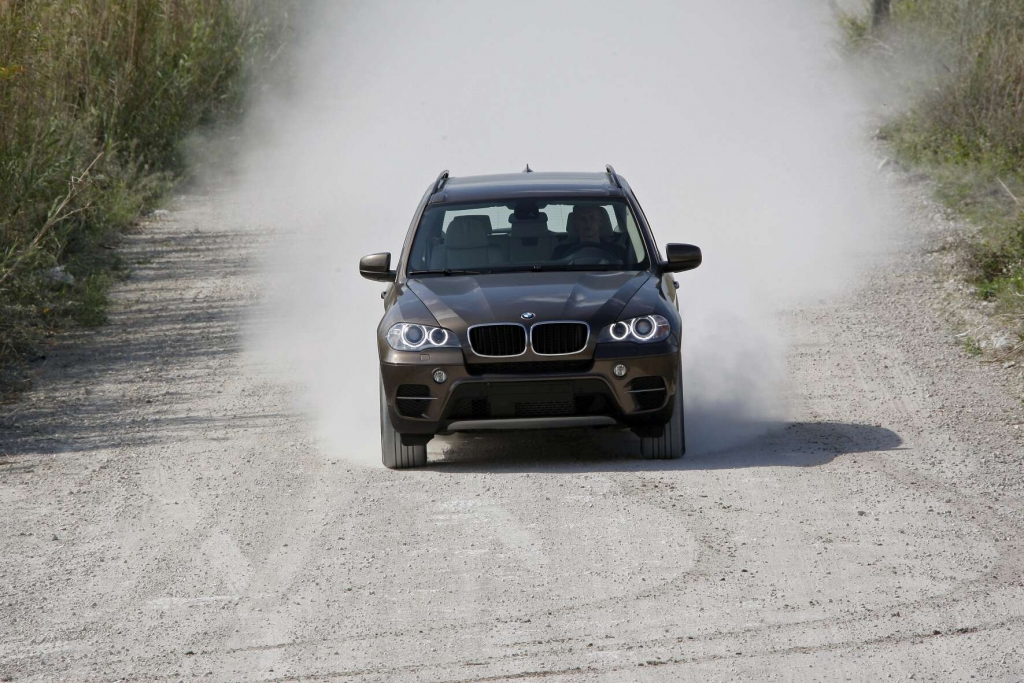  BMW X5: Bekanntes Gesicht, sparsamere Motoren 
