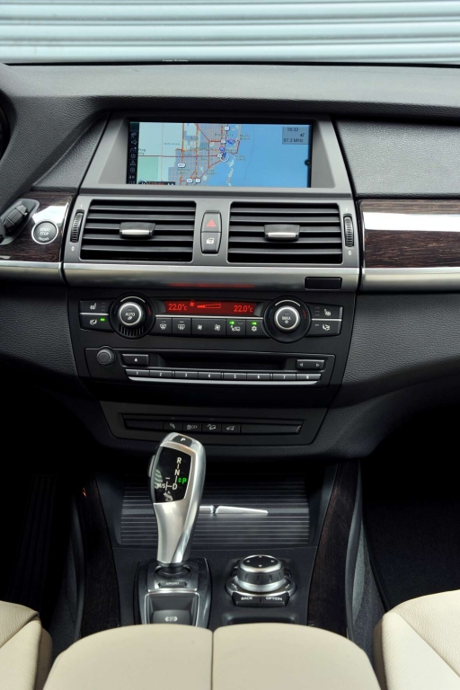  BMW X5: Bekanntes Gesicht, sparsamere Motoren 