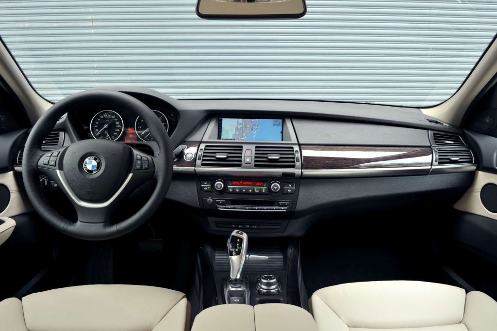  BMW X5: Bekanntes Gesicht, sparsamere Motoren 