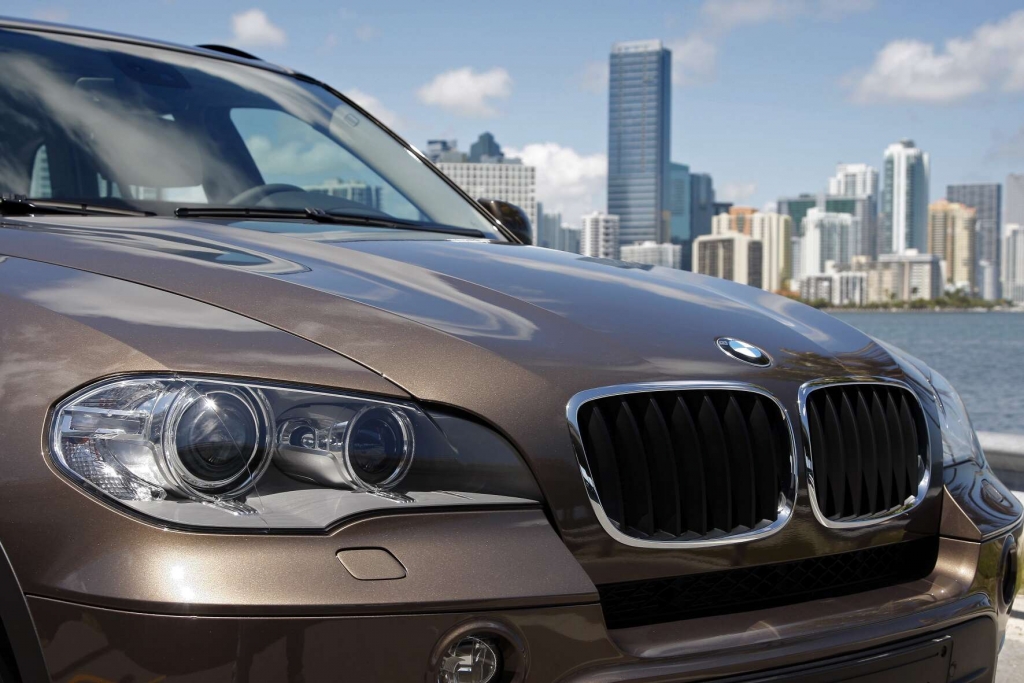  BMW X5: Bekanntes Gesicht, sparsamere Motoren 