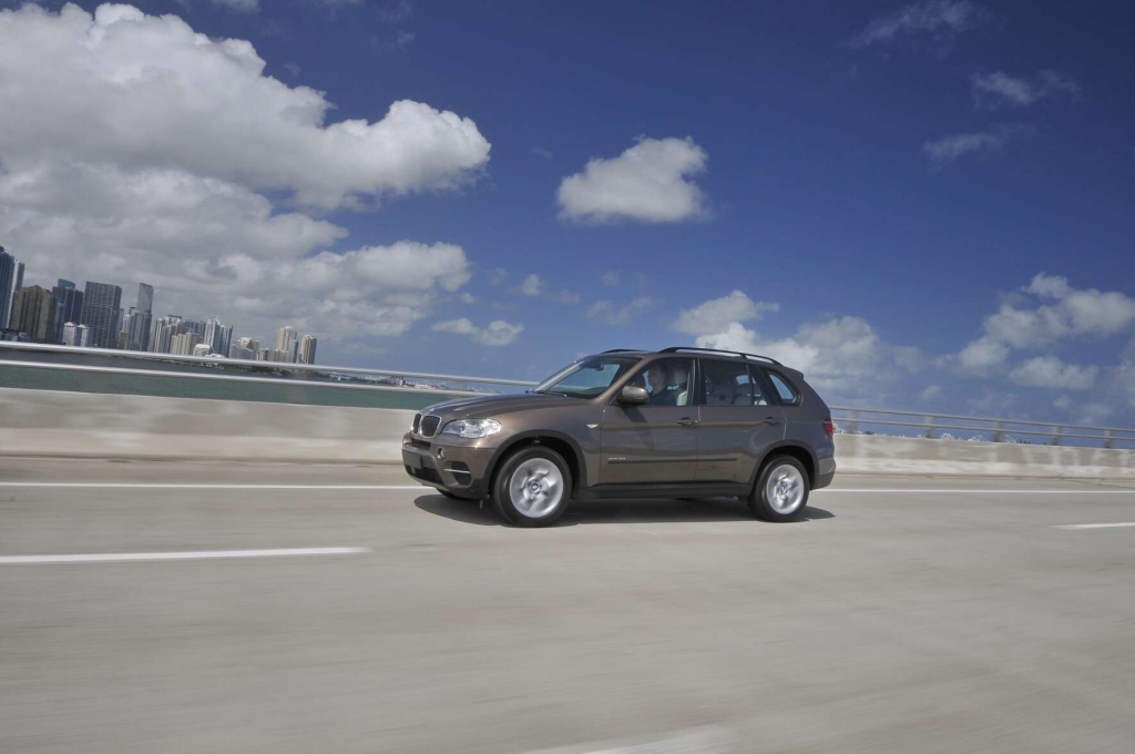  BMW X5: Bekanntes Gesicht, sparsamere Motoren 