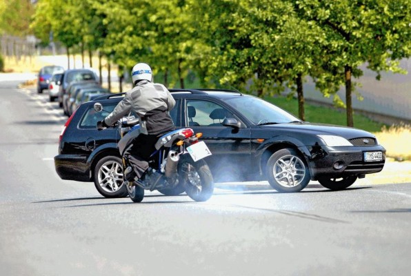 160 Leben können jährlich durchs Motorrad-ABS gerettet werden