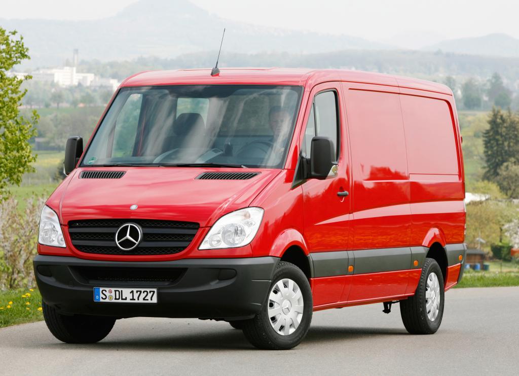 AMI 2010: 30 Profis wählten die ''KEP-Transporter des Jahres 2010''