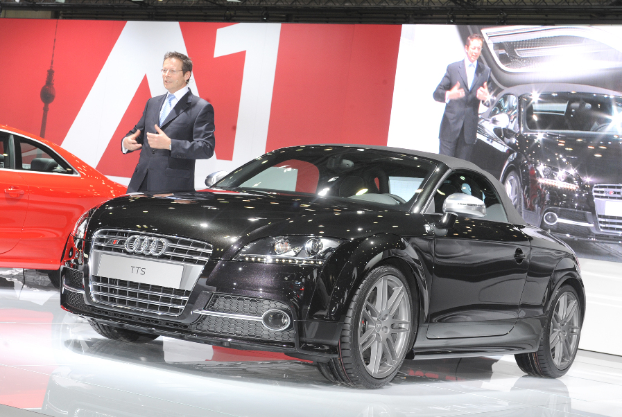 AMI 2010: Dynamisch, leicht, und hocheffizient – Audis TT als Weltpremiere
