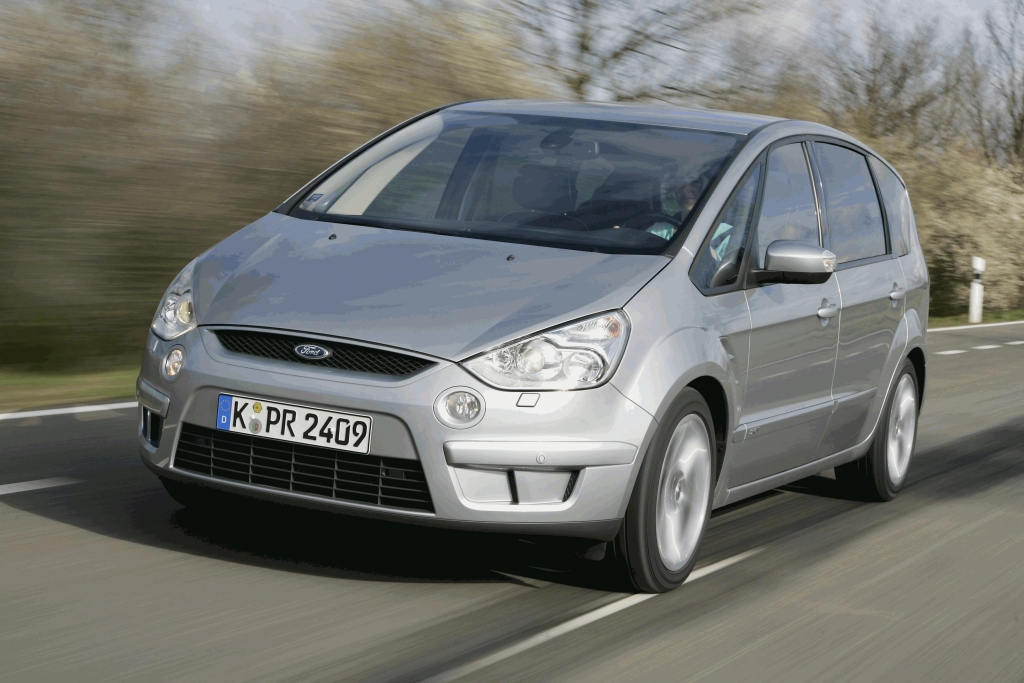 AMI 2010: Ford S-Max gewinnt  