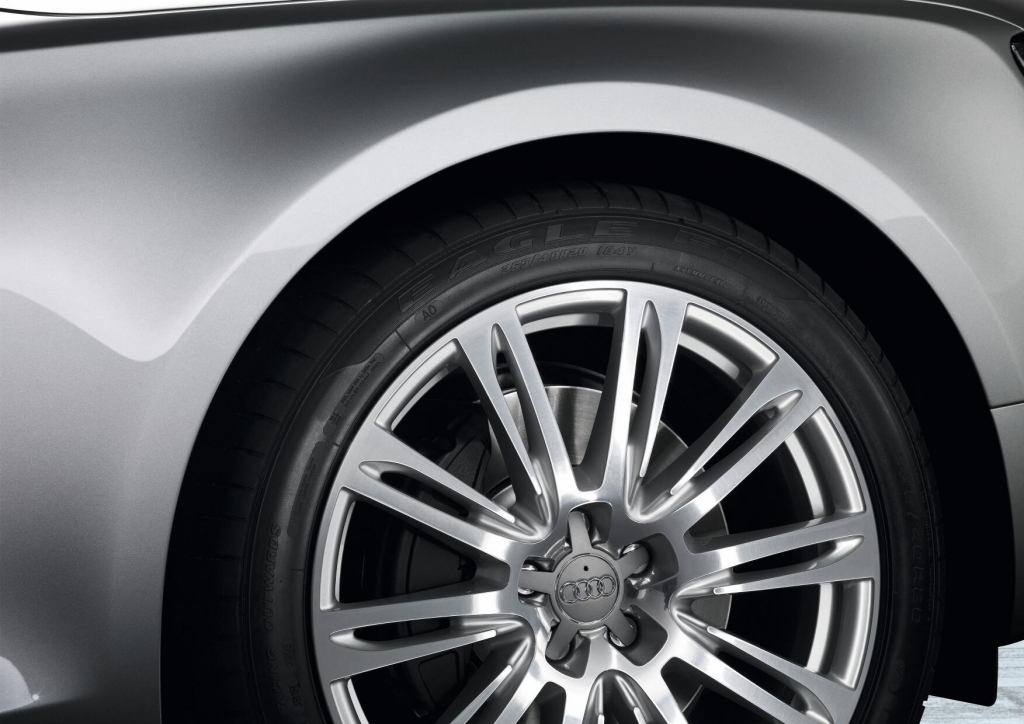 Audi A 8 L: Mehr Länge und noch mehr Luxus