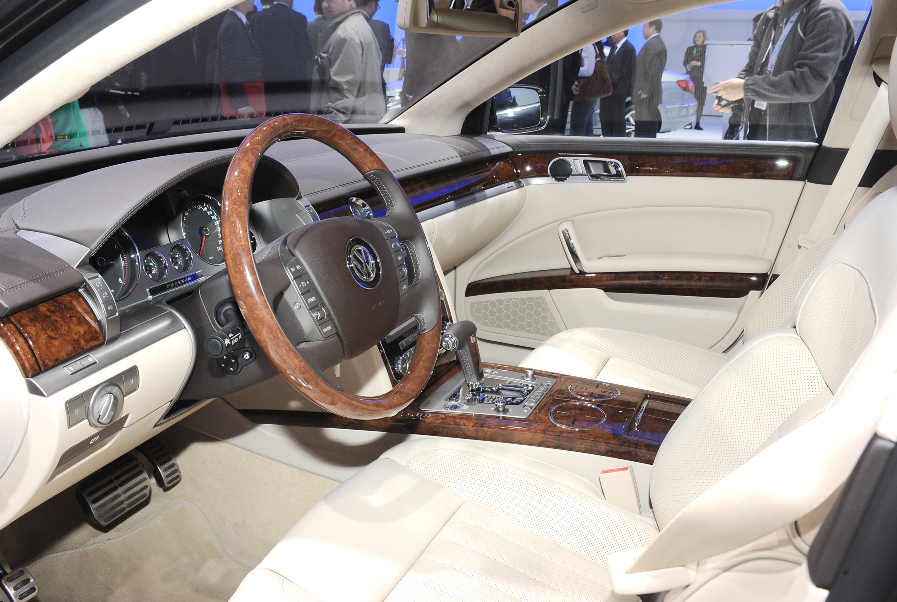 Auto China 2010: Weltpremiere des VW Phaeton