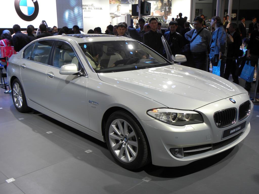 BMW 5 mit langem Radstand.