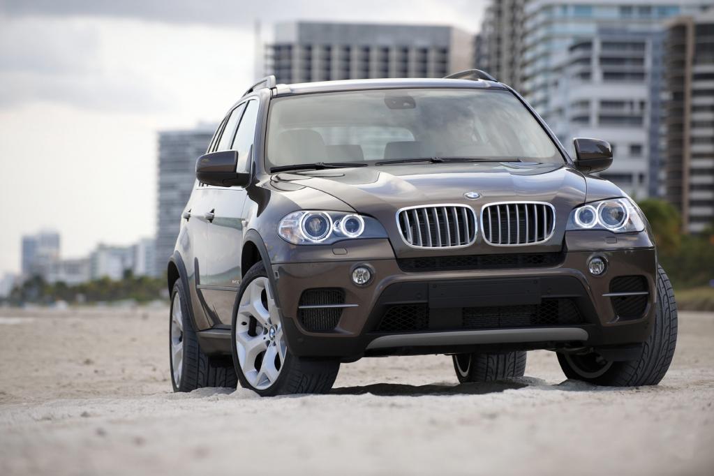 BMW X5: Bekanntes Gesicht, sparsamere Motoren 
