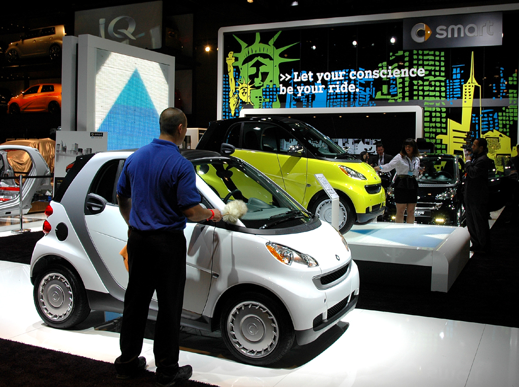 Bei Smart wird es neben dem Zweisitzer-Coupé und -Cabrio durch die Zusammenarbeit mit Renault/Nissan auch wieder einen Viersitzer geben. 