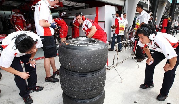 Bridgestone: Gro&szlig;e Herausforderung: Vorbereitung auf ein schwieriges Wochenende