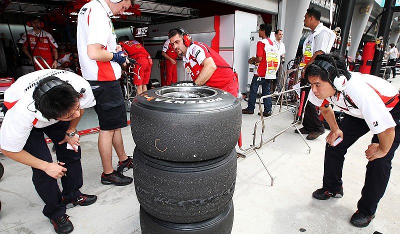 Bridgestone: Gro&szlig;e Herausforderung: Vorbereitung auf ein schwieriges Wochenende