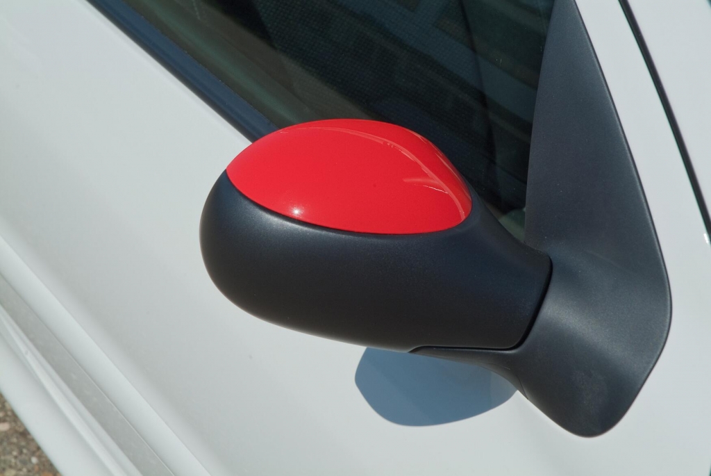 Der Peugeot 206+ gibt sich als 
