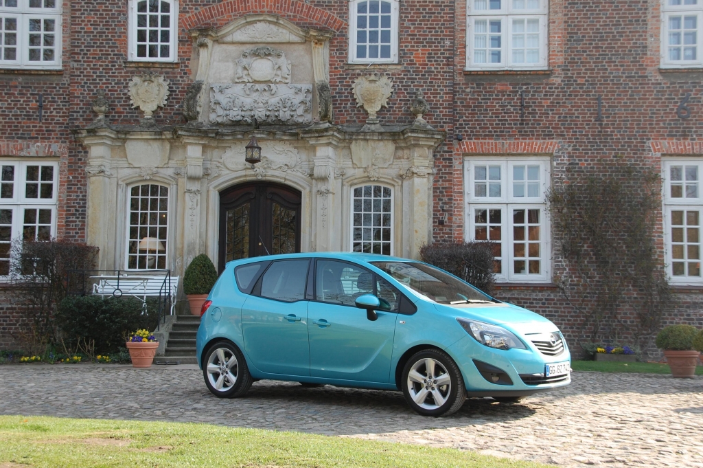 Der neue Opel Meriva startet unter 16.000 Euro