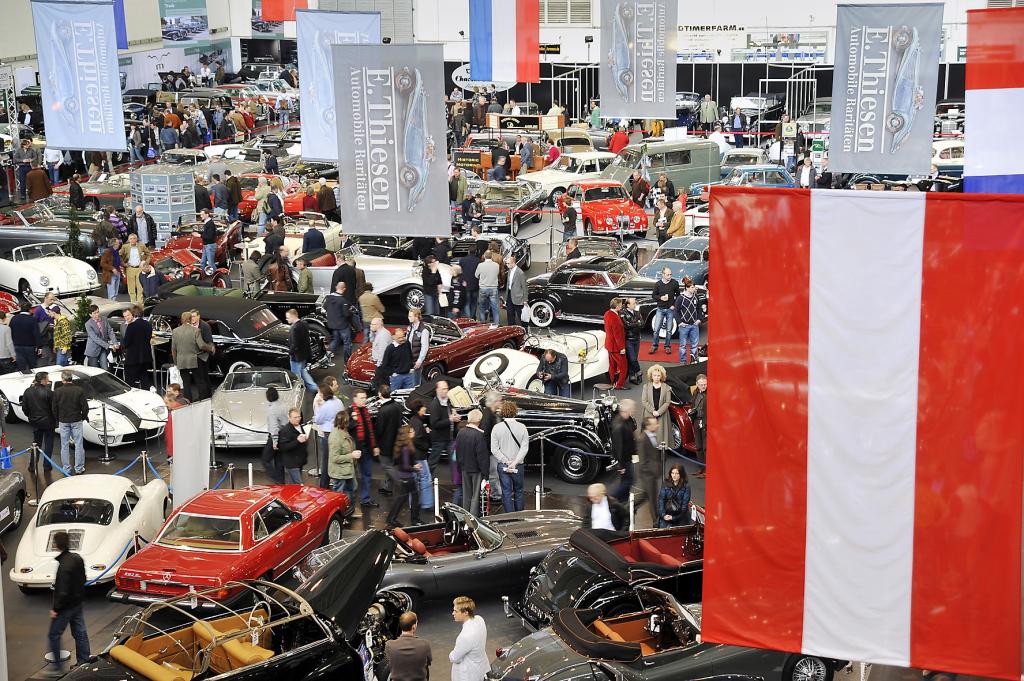Die Techno Classica 2010 lockte über 170 000 Besucher an.