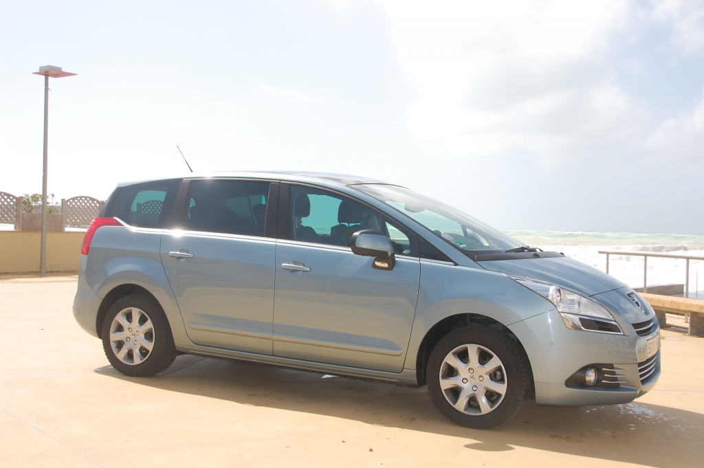 Ein treuer (Be-)Gleiter – Der Peugeot 5008 im Test
