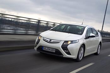 Erste Fahrt im Opel Ampera: Hoffnungsträger unter Strom 