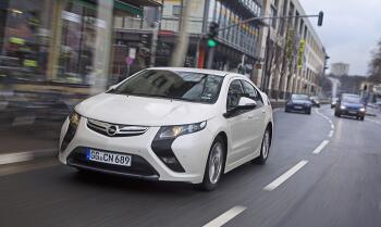 Erste Fahrt im Opel Ampera: Hoffnungsträger unter Strom 