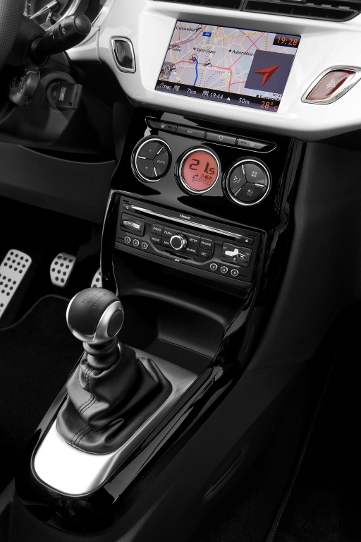 Fahrbericht Citroën DS 3 HDi 90: Farbenfrohe Charmeoffensive