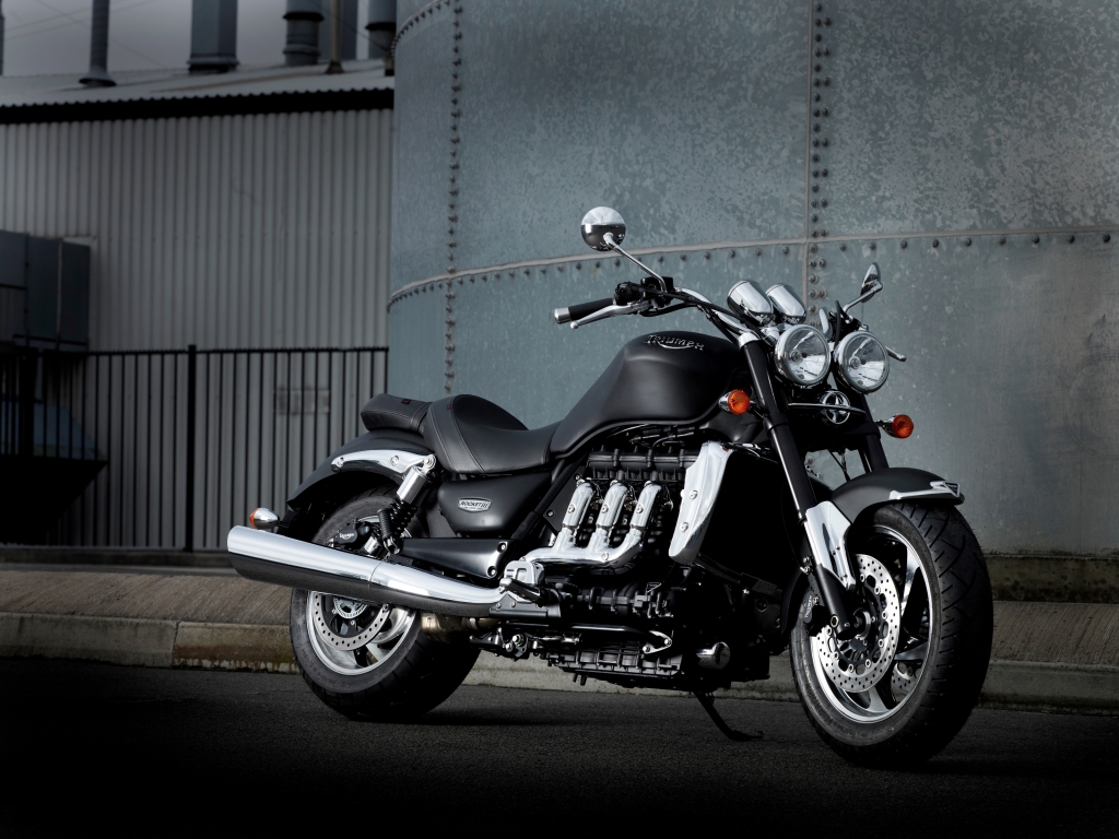 Fahrbericht Triumph Rocket III Roadster: Dampf im Kessel 