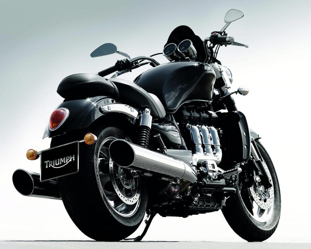 Fahrbericht Triumph Rocket III Roadster: Dampf im Kessel 