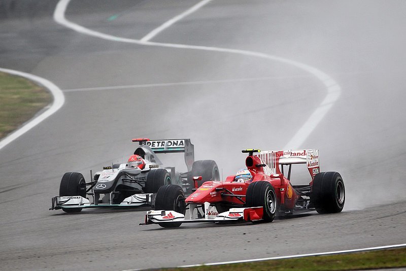 Ferrari holte in China 14 Punkte: Fr&uuml;hstart & Reifenprobleme