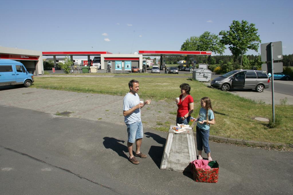 Günstige Tankstellen könnten Autobahn-Raststätten erobern 