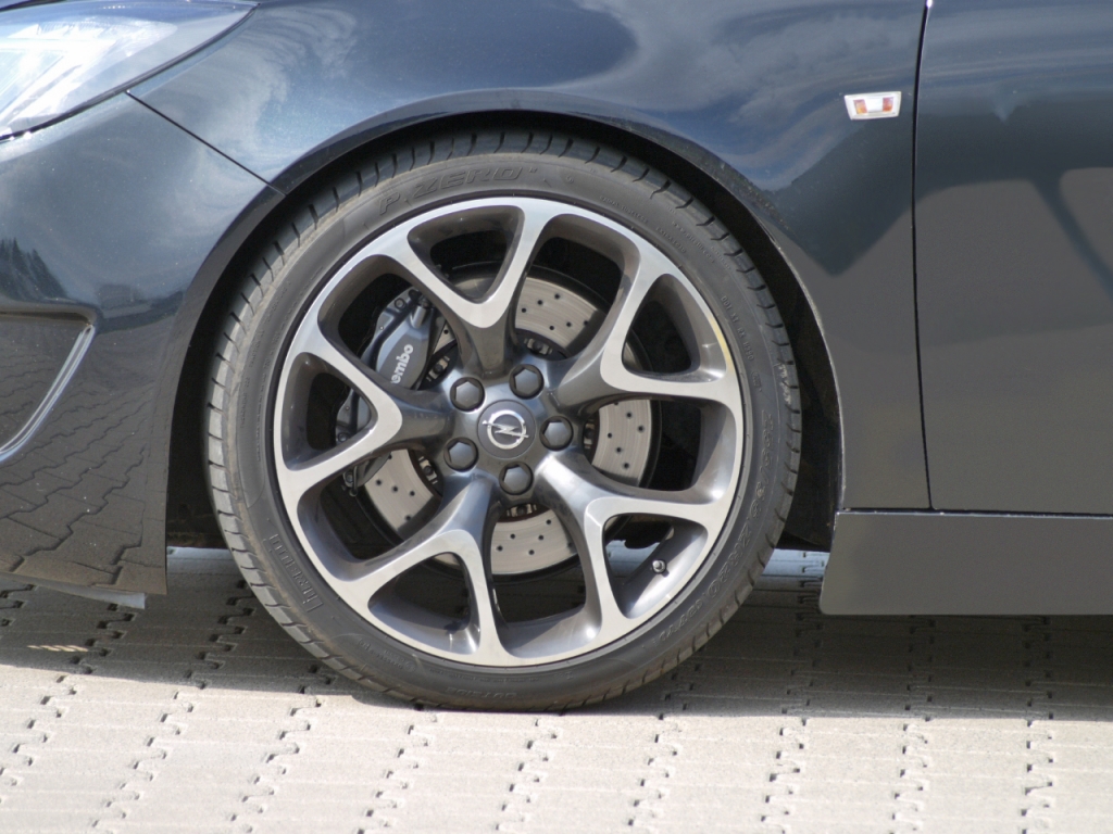 H&R Opel Insignia OPC: Mehr Dynamik für den Power-Opel
