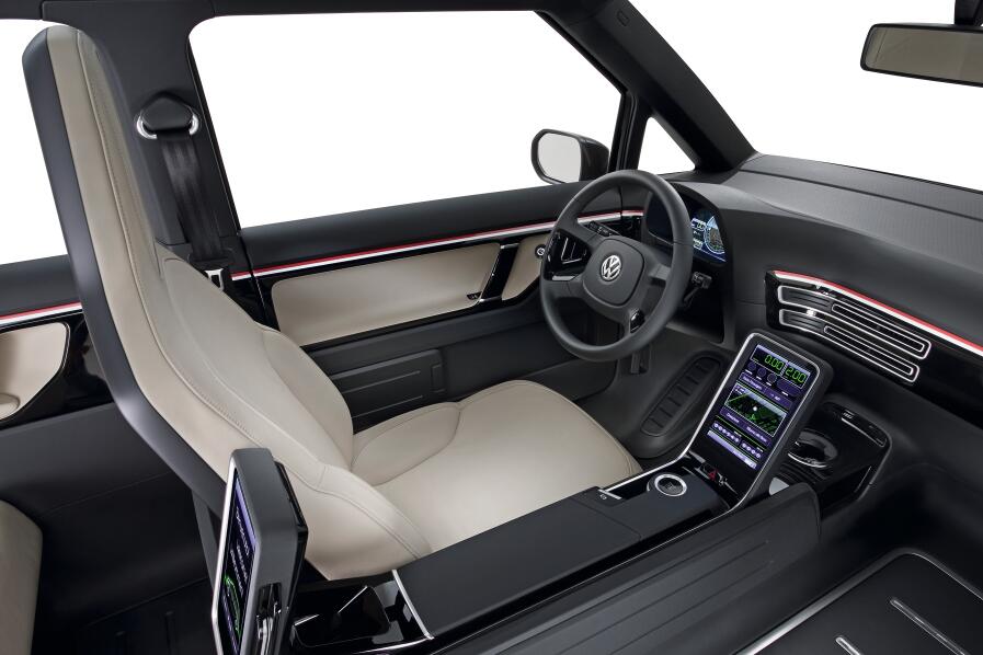Hannover Messe 2010: Weltpremiere des Milano Taxi bei Volkswagen
