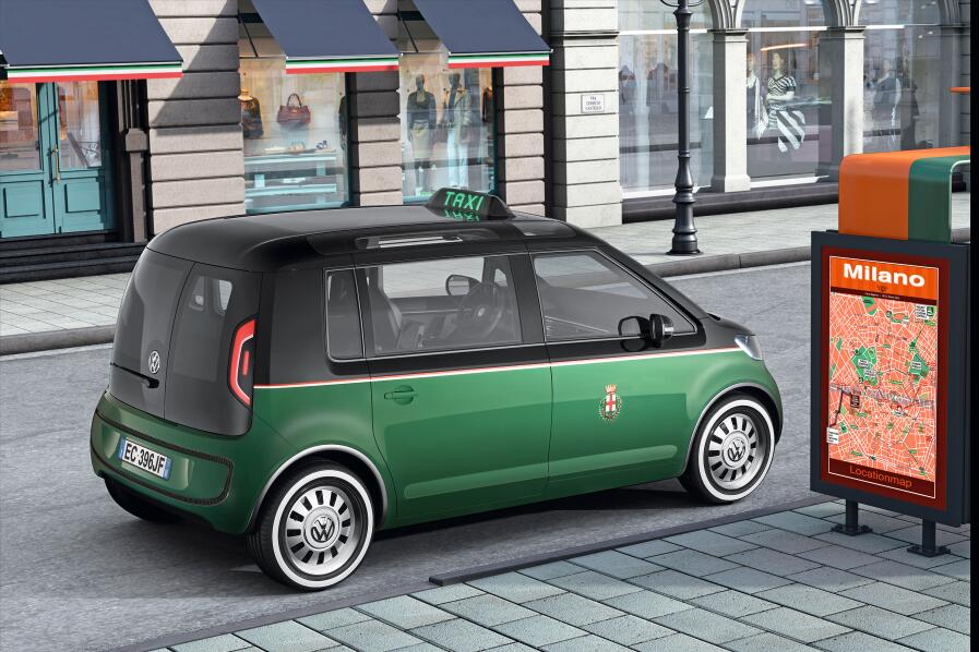 Hannover Messe 2010: Weltpremiere des Milano Taxi bei Volkswagen