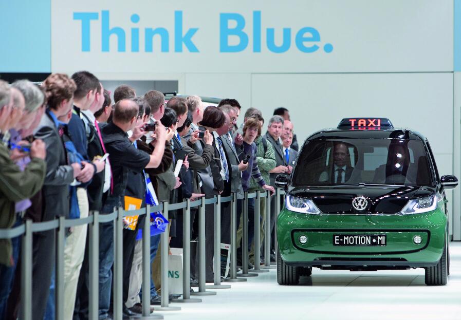 Hannover Messe 2010: Weltpremiere des Milano Taxi bei Volkswagen