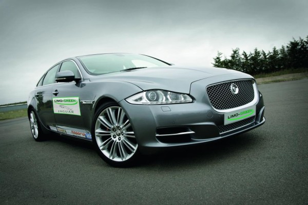 Jaguar präsentiert XJ als Hybridstudie 