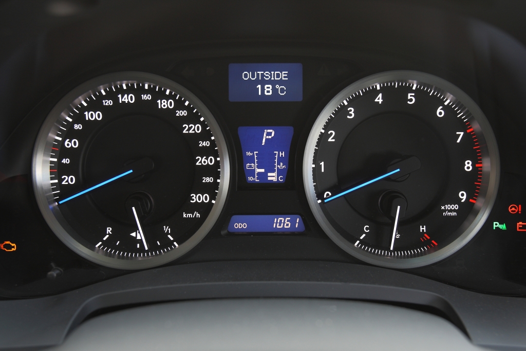 Lexus IS: Mehr Sport und Komfort zum Geburtstag 