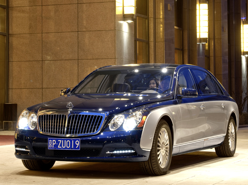 Maybach hat seine Highend-Limousinen modellgepflegt.
