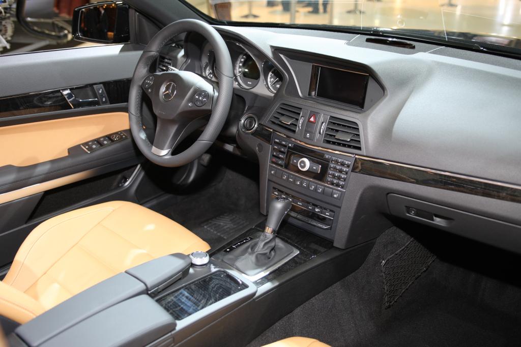Mercedes-Benz E250 CGI Blue Efficiency.