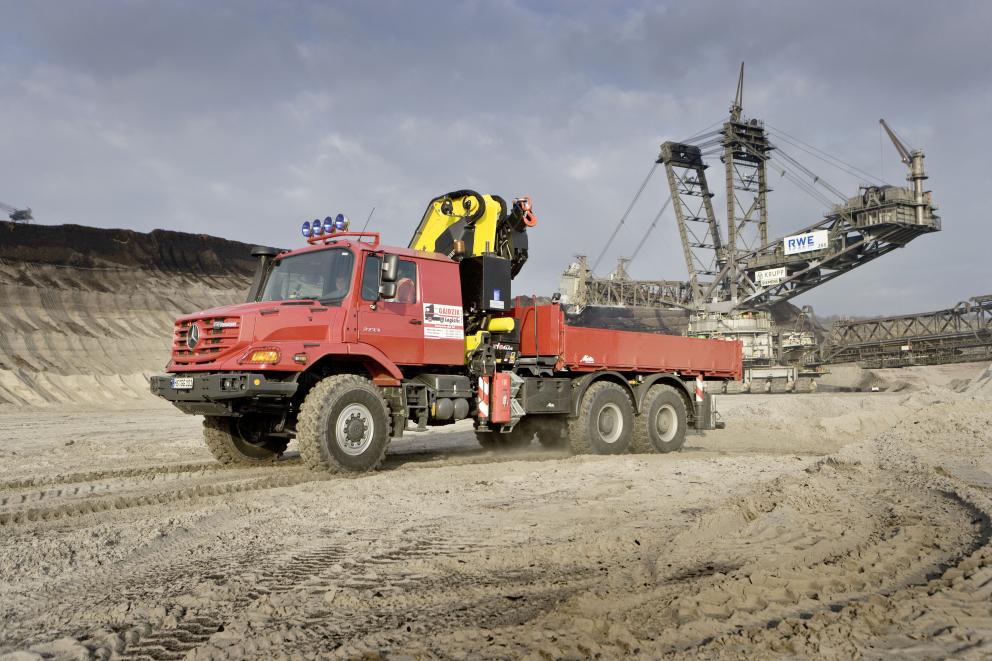 Mercedes-Benz Zetros.