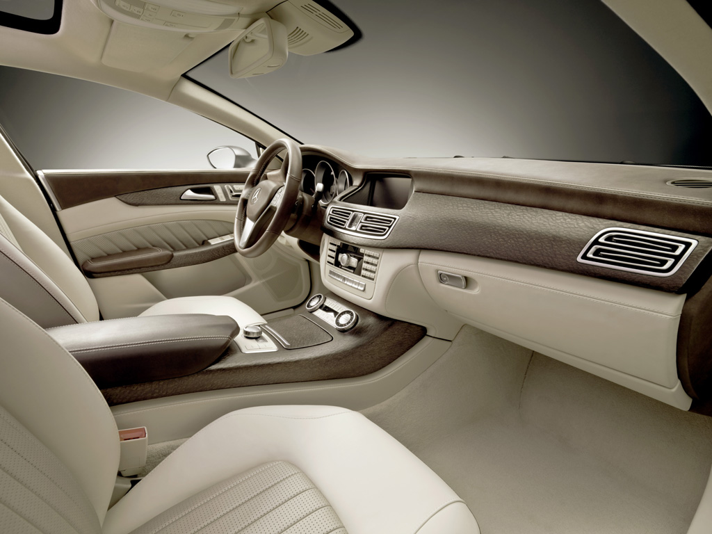 Mercedes Shooting Brake: Blick in den Innenraum vorn.