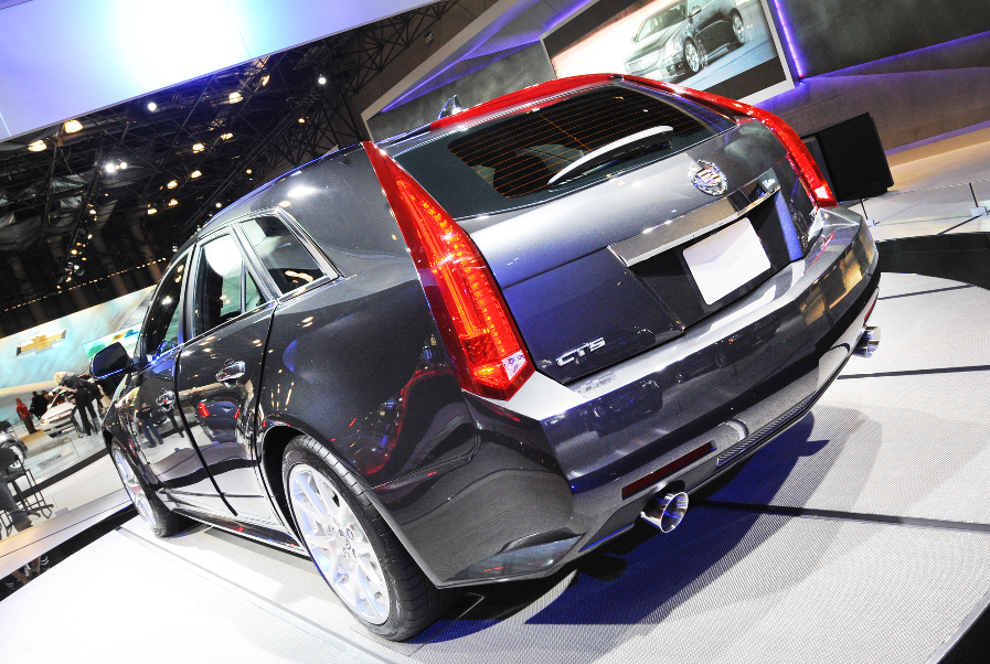 New York Auto Show 2010: Cadillac CTS-V Sport Wagon– mehr als eine biedere Familienkutsche - Bild(3) - Bild(3)