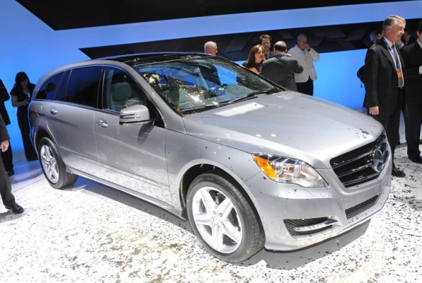 New York Auto Show 2010: Mercedes-Benz hat die R-Klasse aufgefrischt