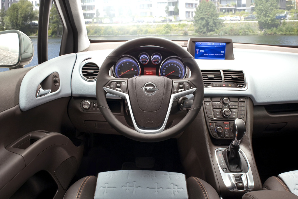 Opel Meriva: Blick ins Cockpit. 