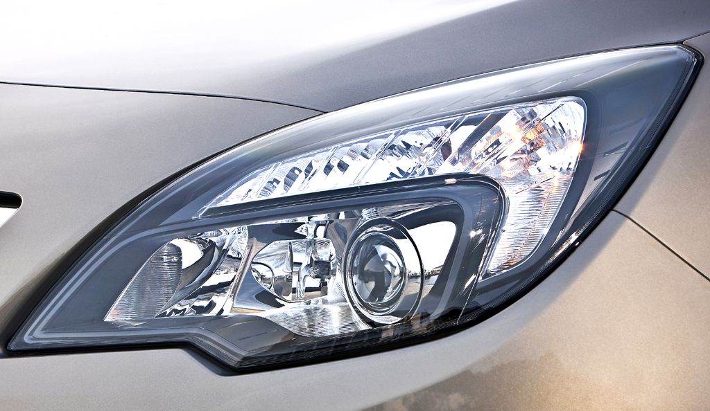 Opel Meriva: Leuchteinheit vorn. 